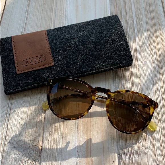 RAEN Other - RAEN REMMY Tokyo Tort/ Brown Polar 52